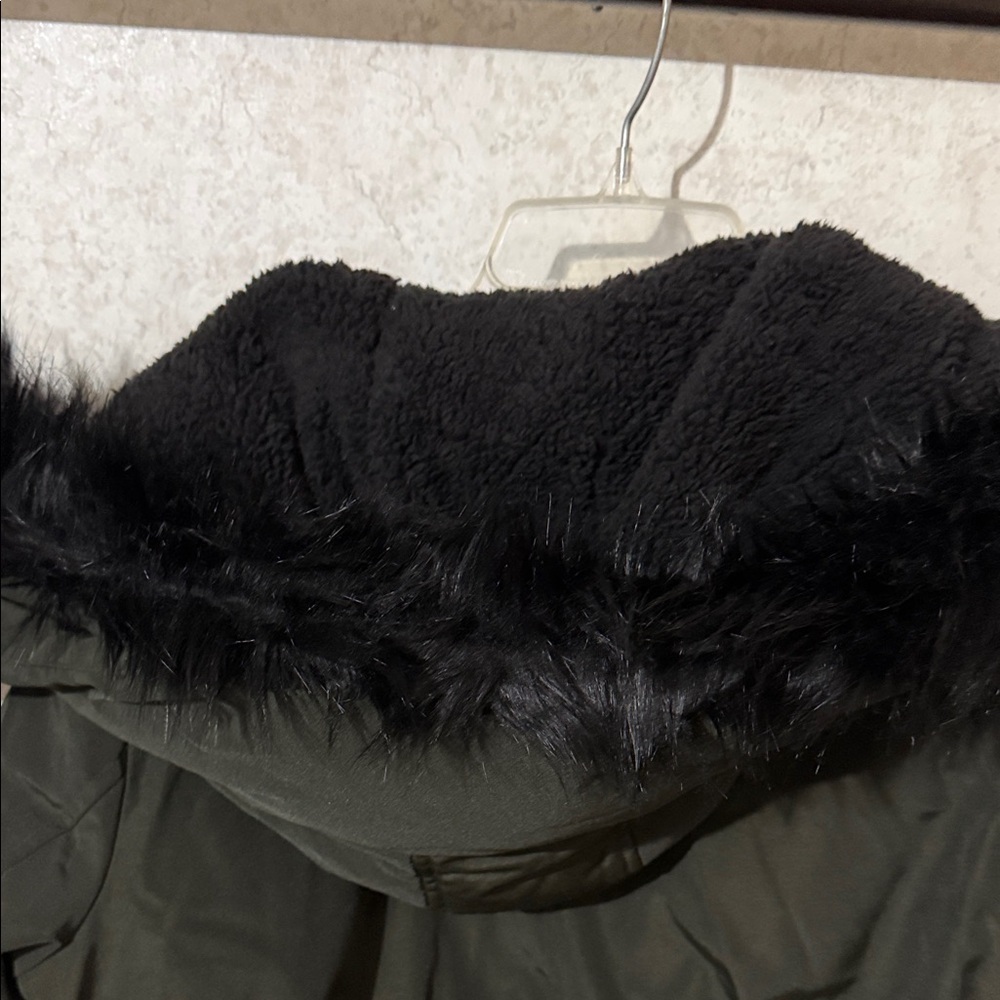 Sam Edelman Dark Green Puffer Coat with Black Faux Fur - Picture 8 of 8